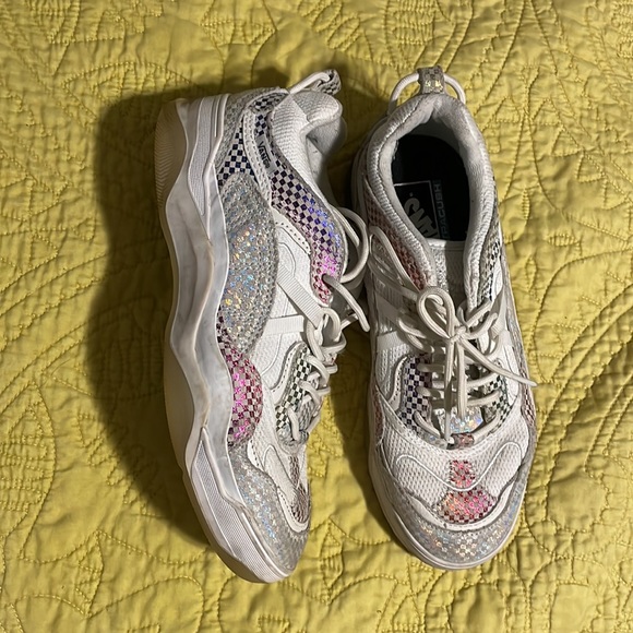 Vans tennis shoes - Picture 3 of 4